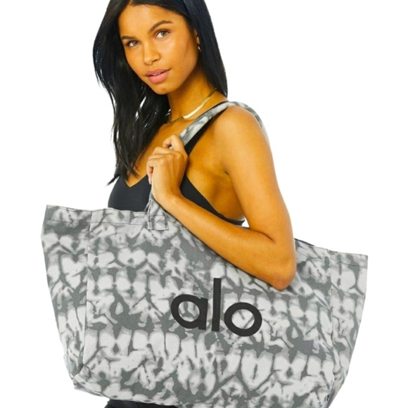 ALO Yoga Handbags - Alo Yoga Grey Tie Dye Canvas Shopper Tote Bag One Size NWOT